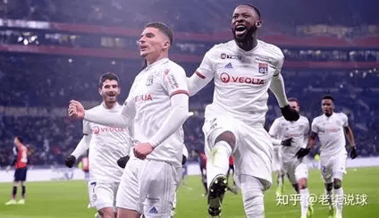 周日024 法甲第18轮：连胜冲欧VS残阵防反 里昂主场碾压布雷斯特延续优势